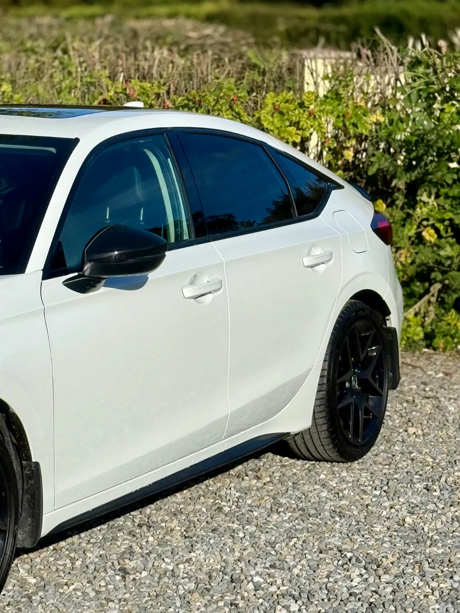 Honda Civic Hatchback, Petrol Hybrid, 2024, White