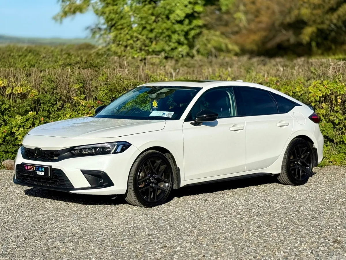 Honda Civic Hatchback, Petrol Hybrid, 2024, White
