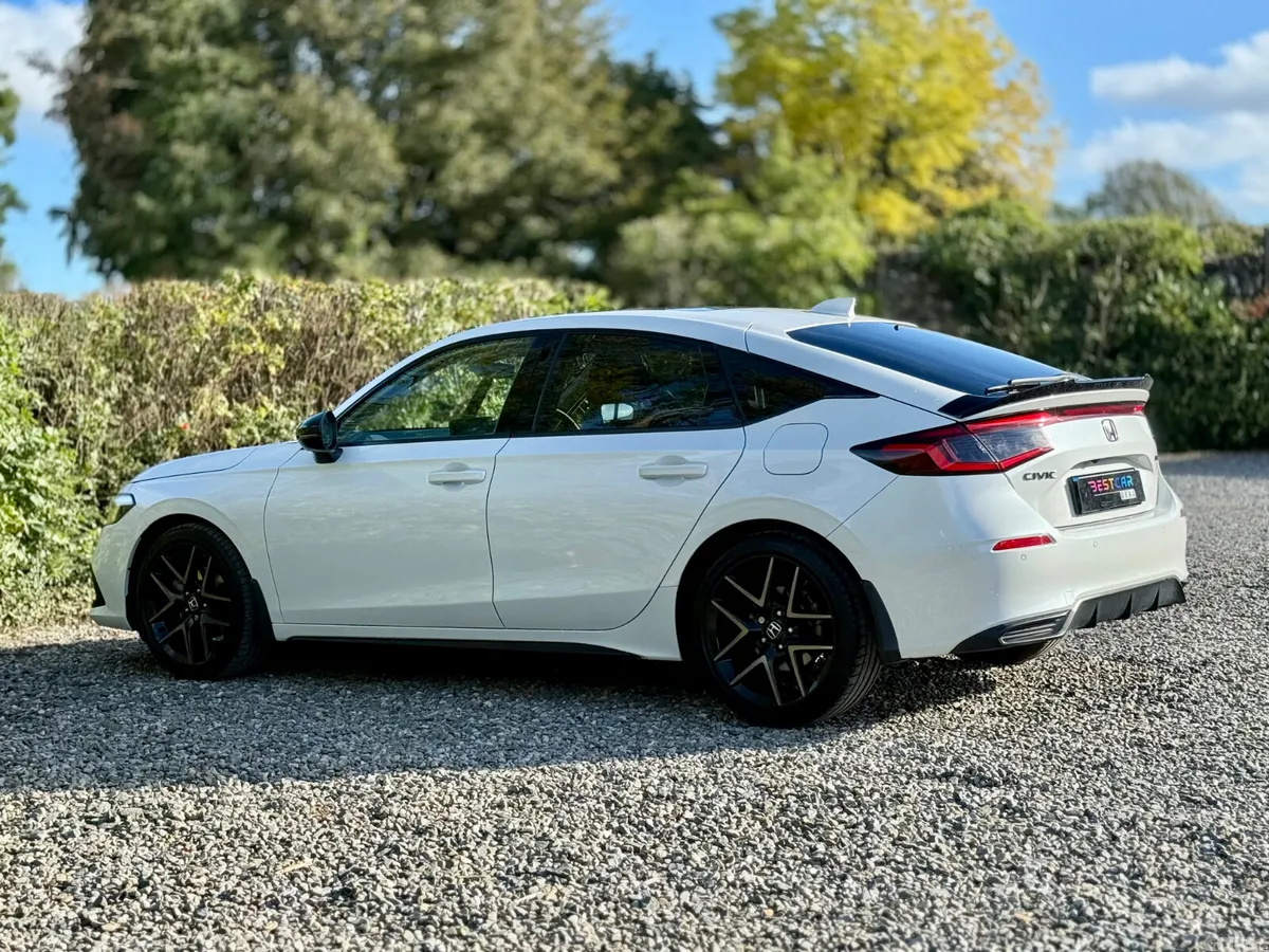 Honda Civic Hatchback, Petrol Hybrid, 2024, White