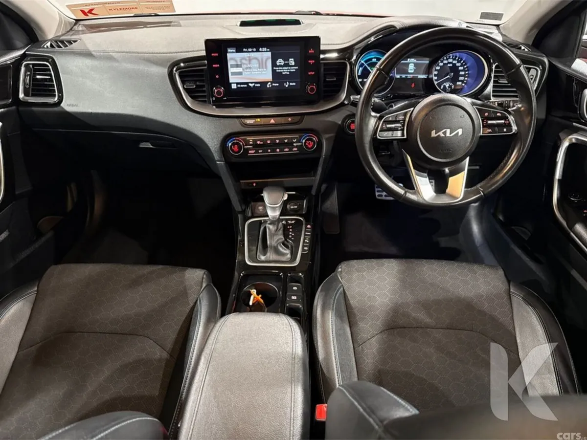 Kia XCeed Hatchback, Petrol Plug-in Hybrid, 2023, Red