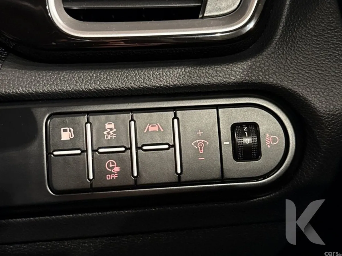 Kia XCeed Hatchback, Petrol Plug-in Hybrid, 2023, Red