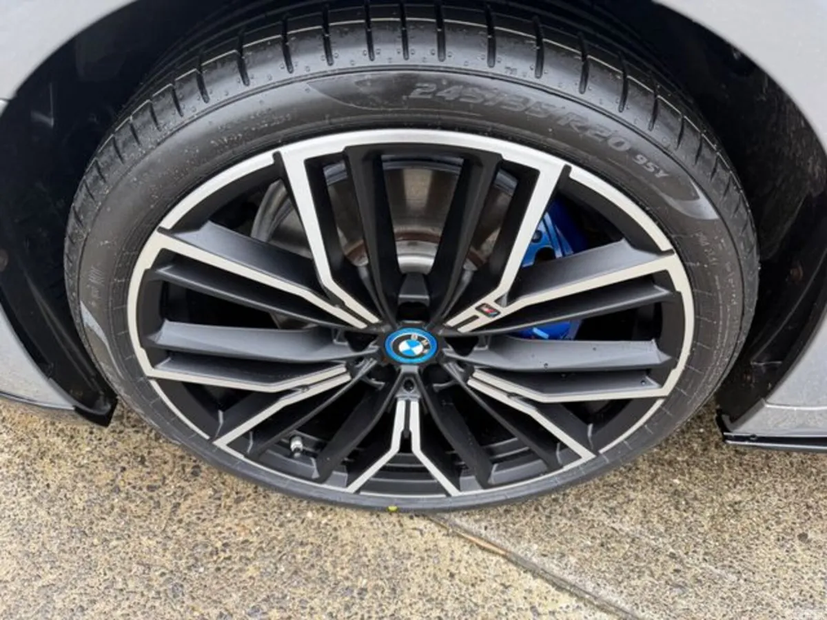 BMW 5-Series Saloon, Petrol Plug-in Hybrid, 2022, Grey