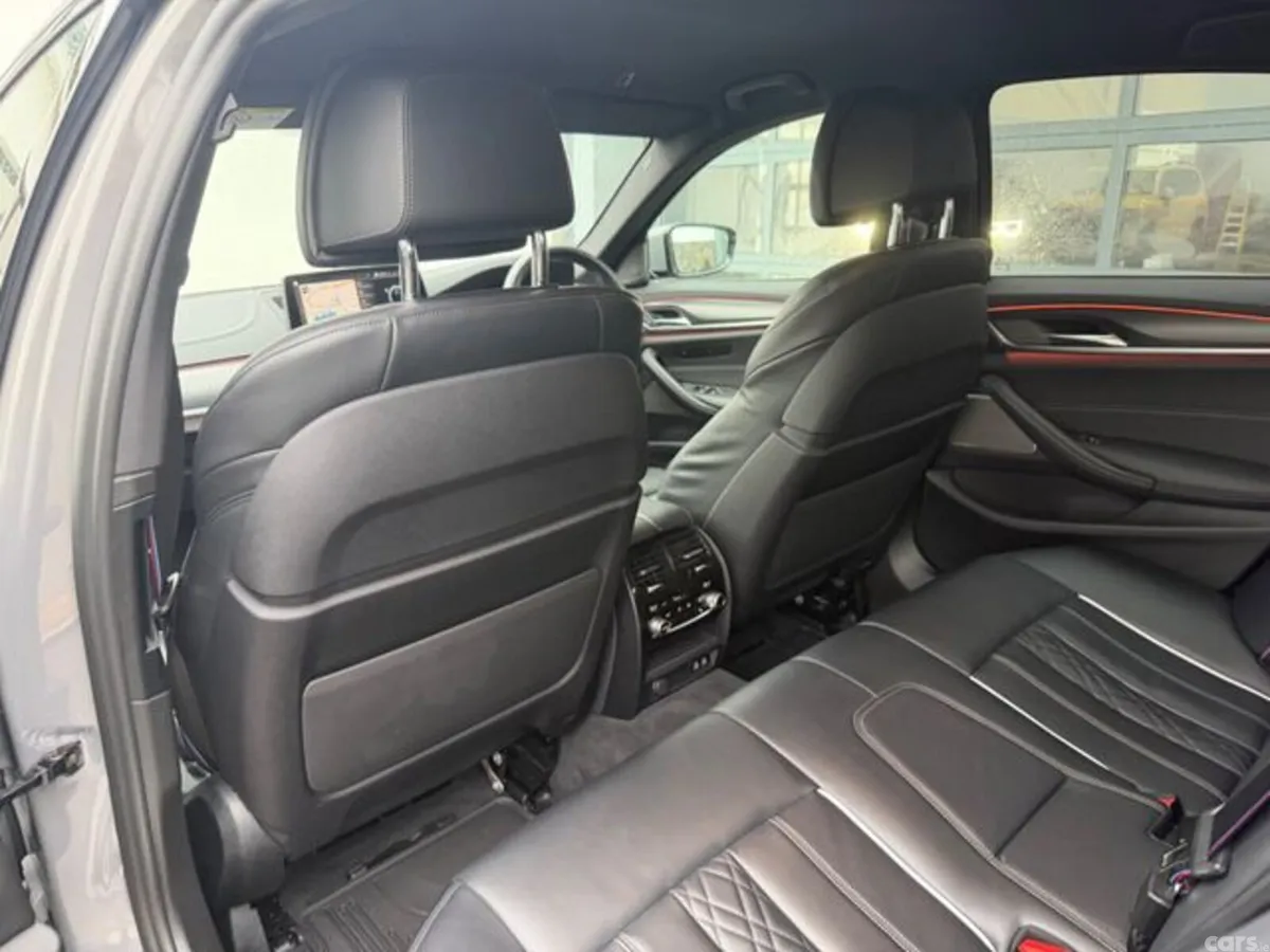 BMW 5-Series Saloon, Petrol Plug-in Hybrid, 2022, Grey