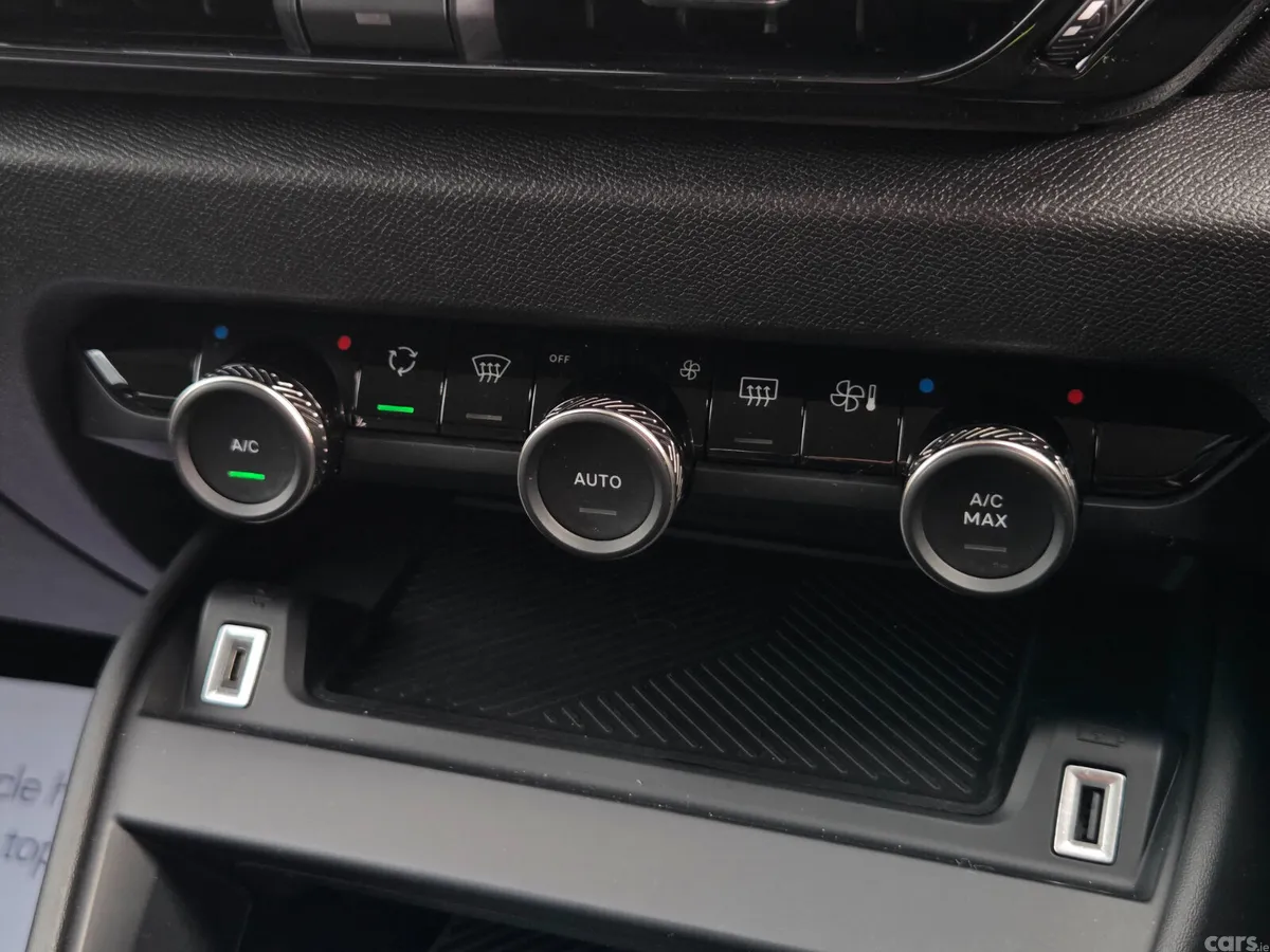 Citroen C4 Hatchback, Diesel, 2021, Grey
