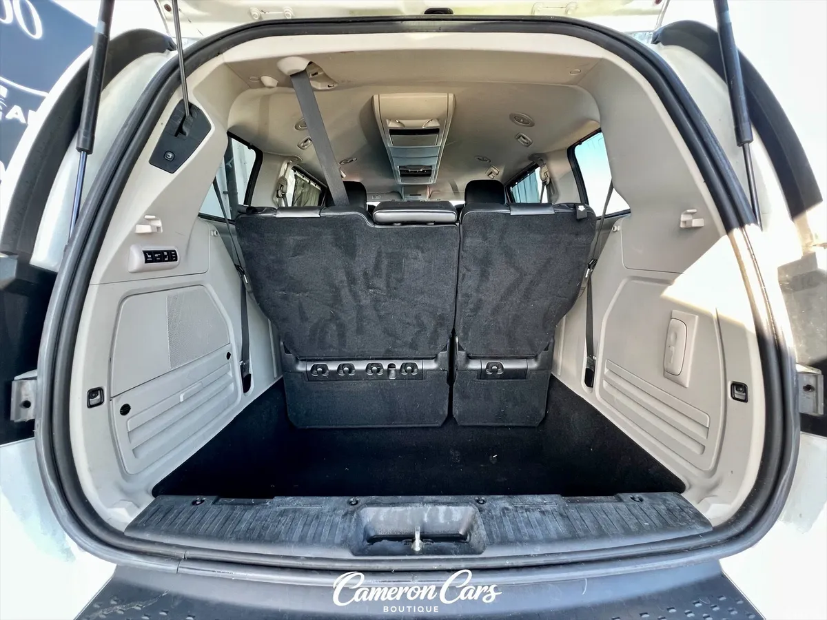 Chrysler Grand Voyager MPV, Diesel, 2014, White