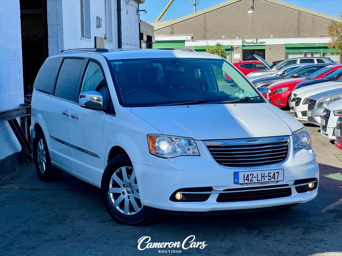 Chrysler Grand Voyager MPV, Diesel, 2014, White