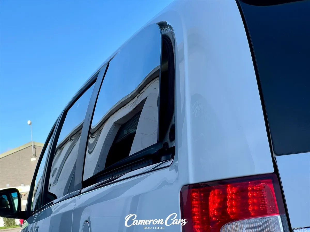 Chrysler Grand Voyager MPV, Diesel, 2014, White