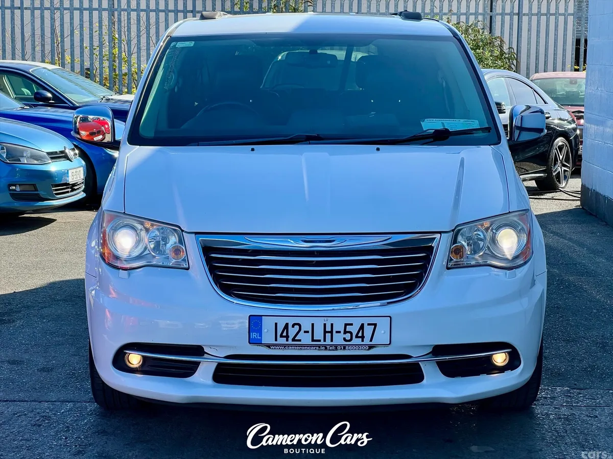 Chrysler Grand Voyager MPV, Diesel, 2014, White