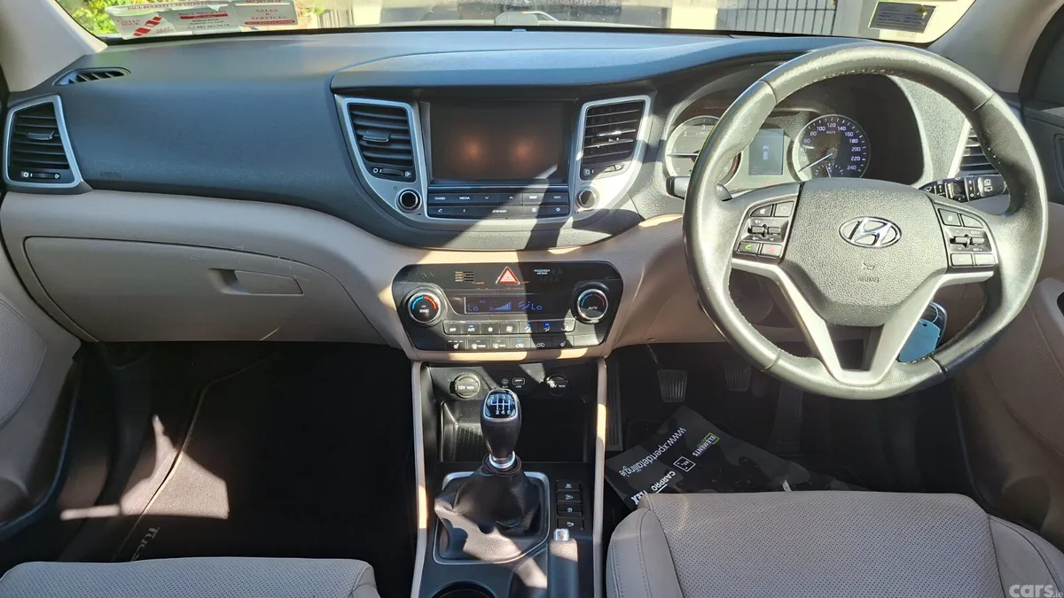 Hyundai Tucson SUV, Diesel, 2017, Red