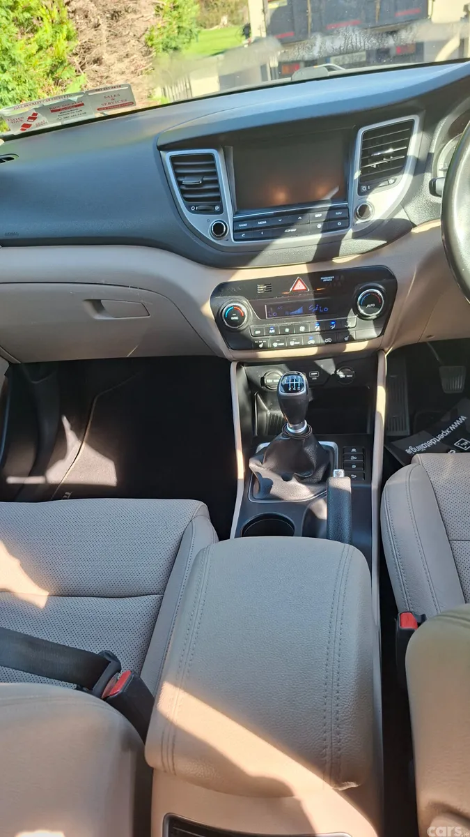 Hyundai Tucson SUV, Diesel, 2017, Red