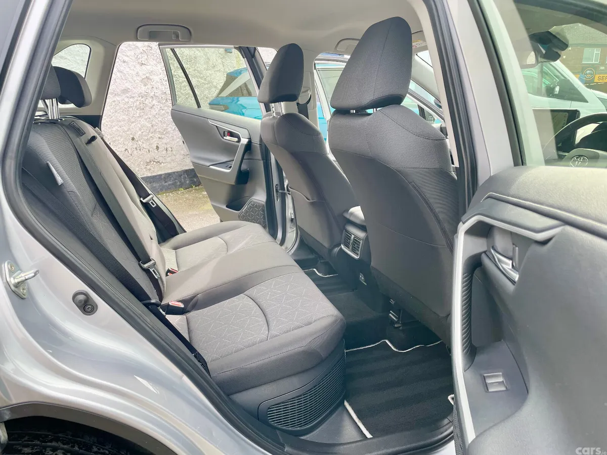 Toyota RAV4 SUV, Petrol Hybrid, 2024, Grey