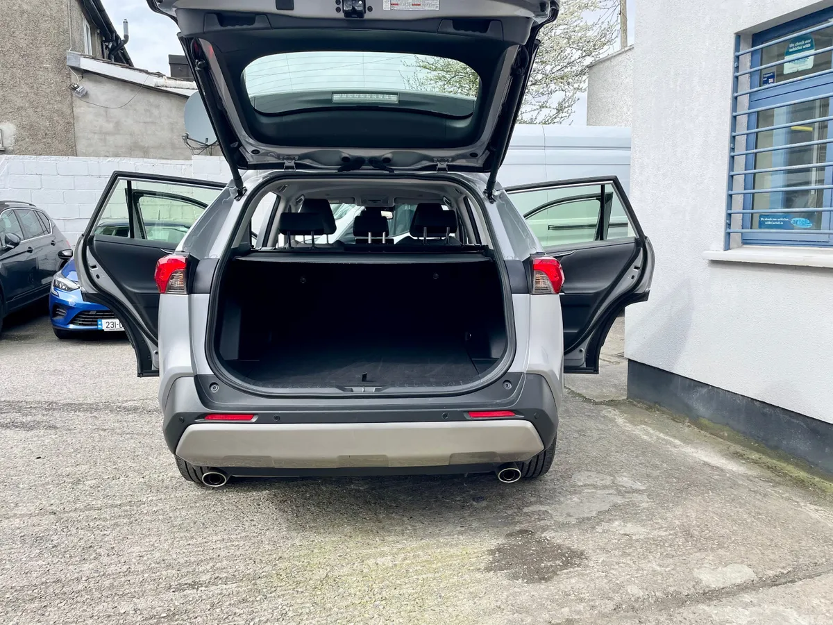 Toyota RAV4 SUV, Petrol Hybrid, 2024, Grey