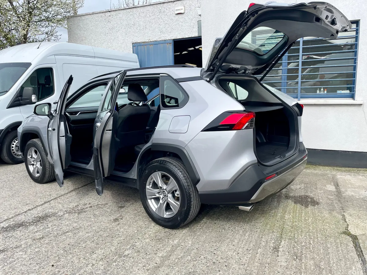 Toyota RAV4 SUV, Petrol Hybrid, 2024, Grey