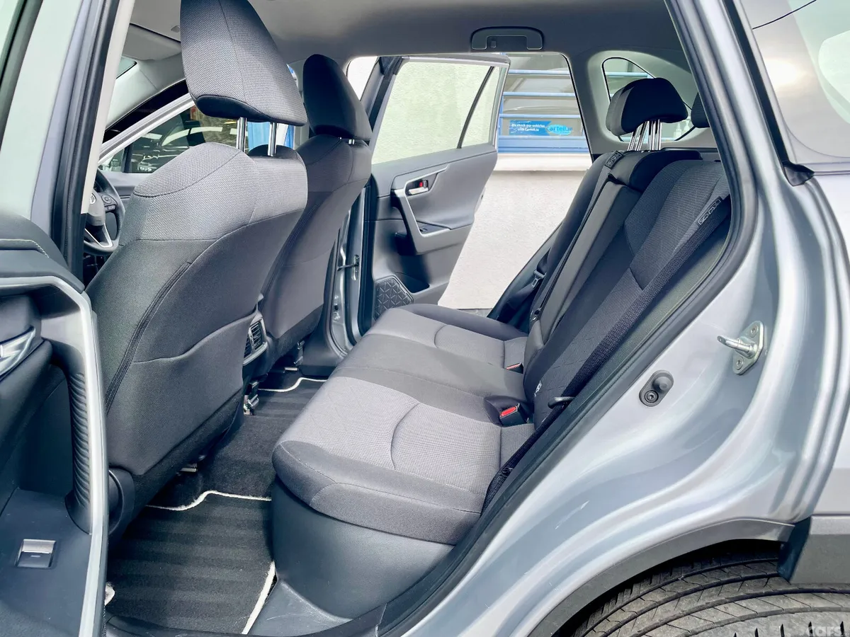 Toyota RAV4 SUV, Petrol Hybrid, 2024, Grey