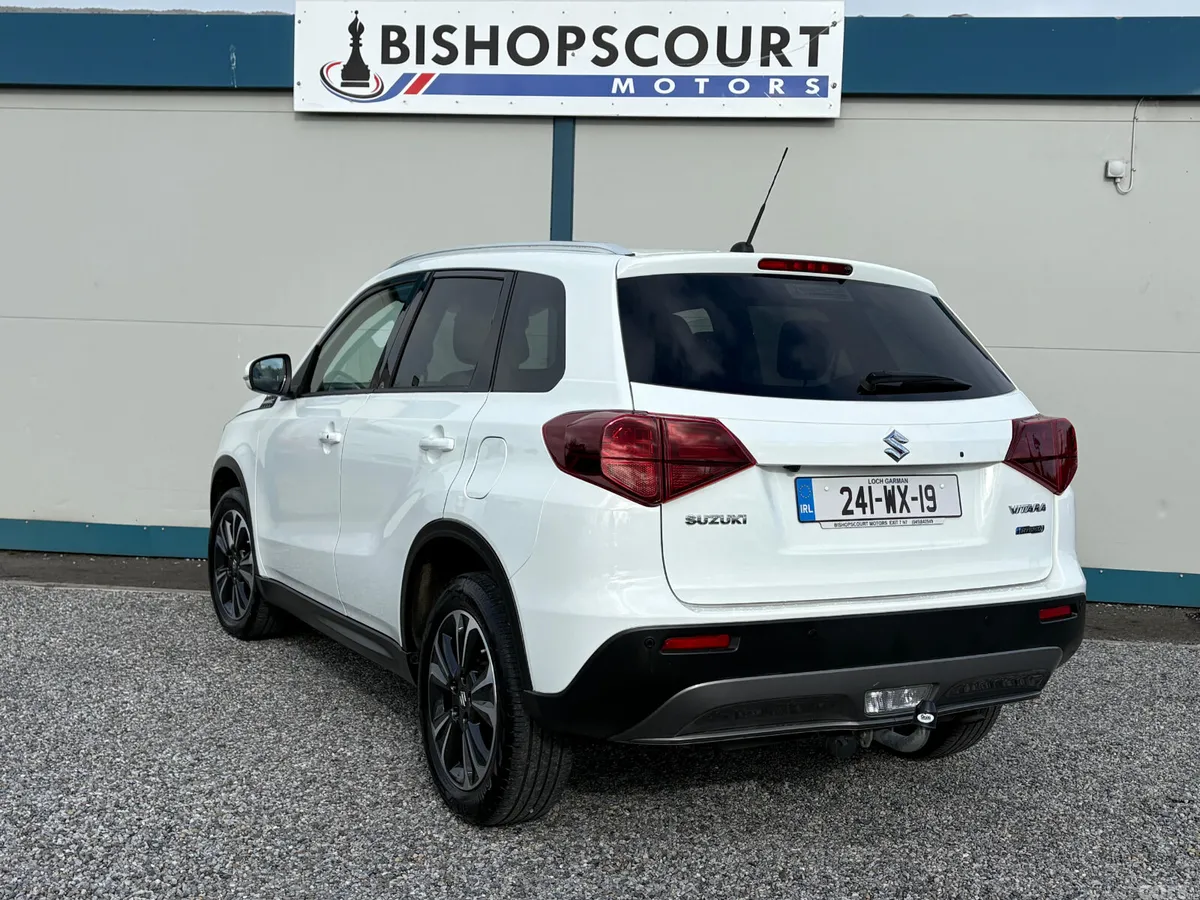 Suzuki Vitara SUV, Petrol Hybrid, 2024, White