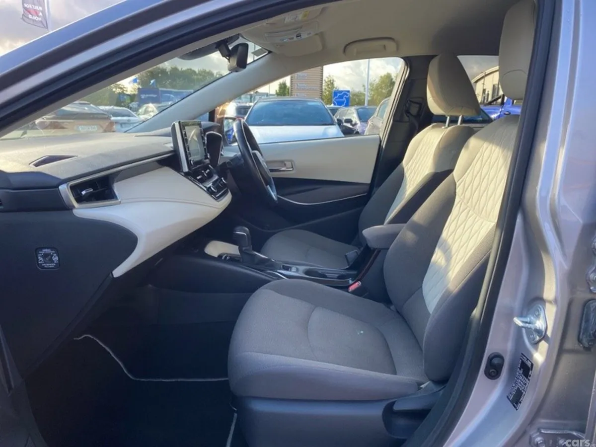 Toyota Corolla Saloon, Petrol Hybrid, 2021, Grey