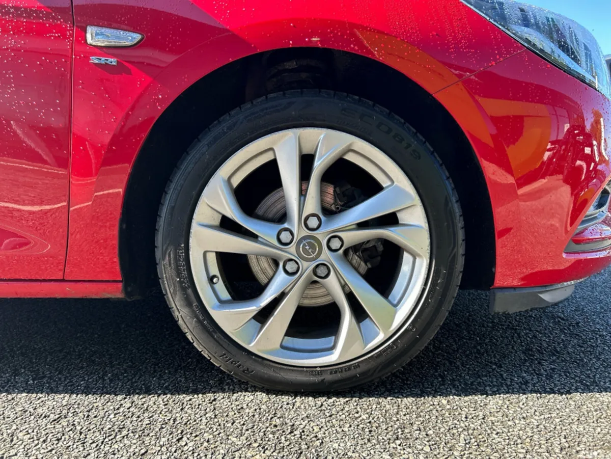 Opel Astra Hatchback, Diesel, 2018, Red