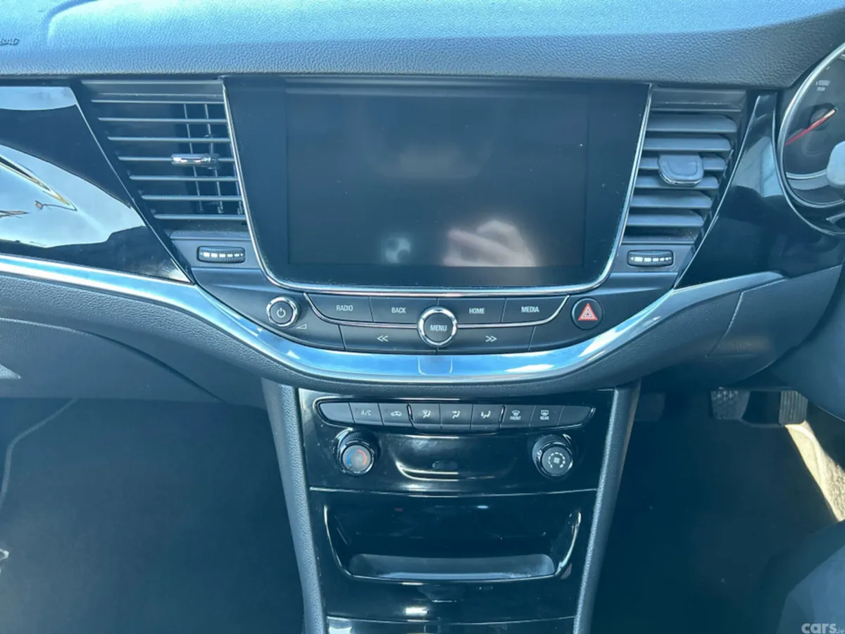 Opel Astra Hatchback, Diesel, 2018, Red