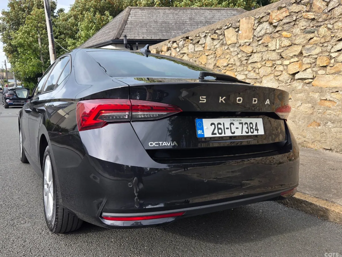 Skoda Octavia Hatchback, Petrol, 2026, Black