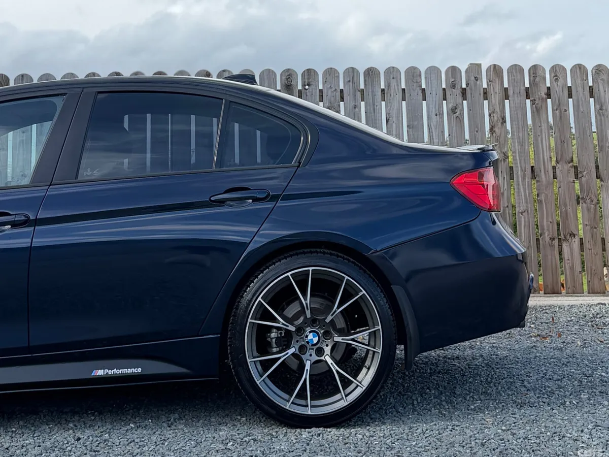 BMW 3-Series Saloon, Diesel, 2015, Blue