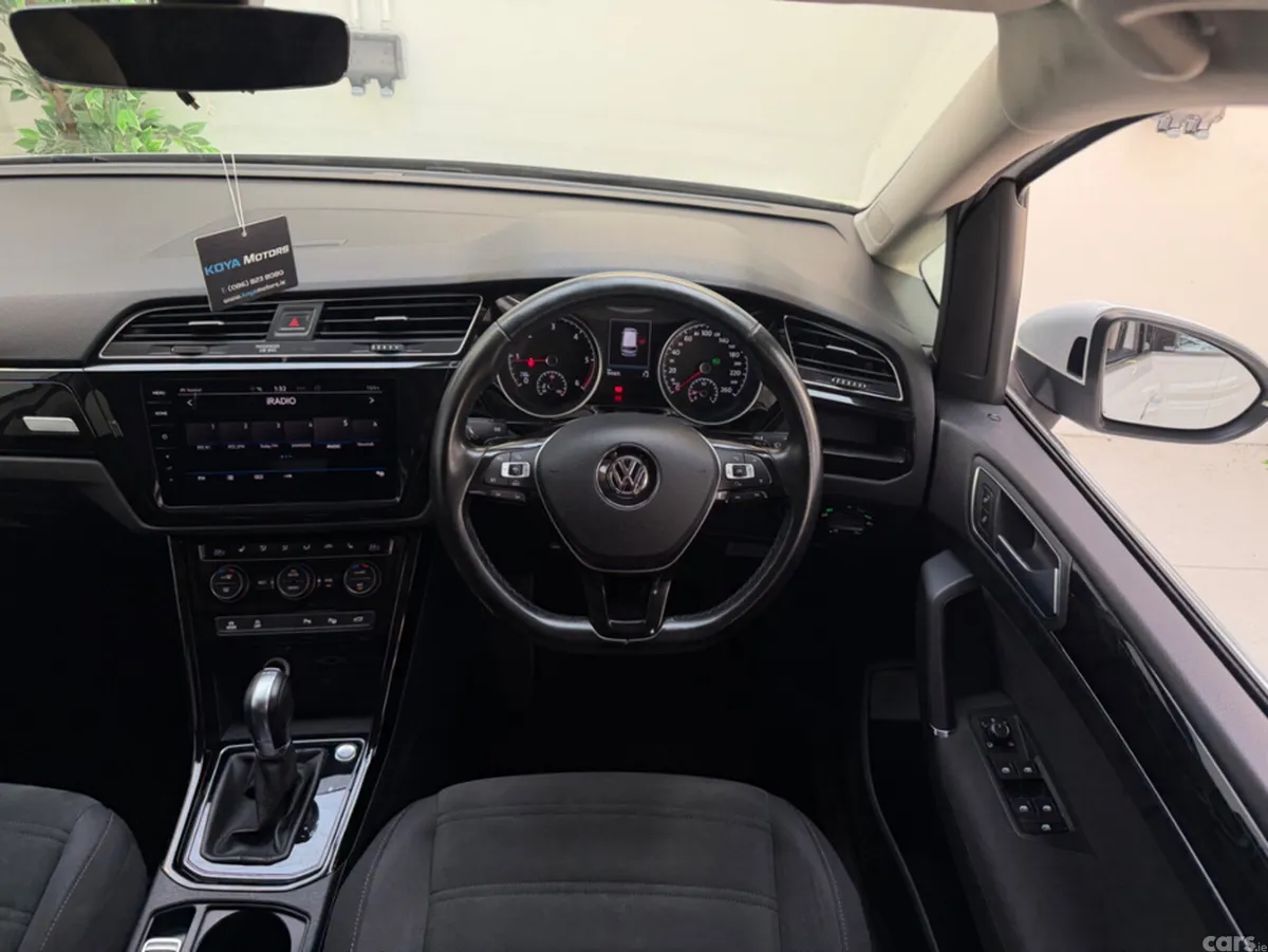 Volkswagen Touran MPV, Diesel, 2020, White