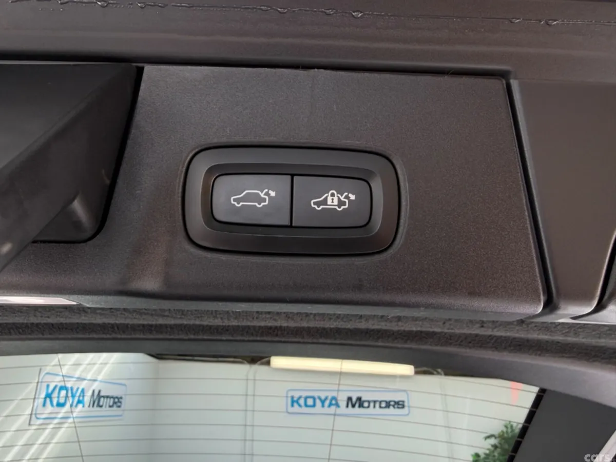 Volvo V90 Estate, Diesel, 2019, Silver