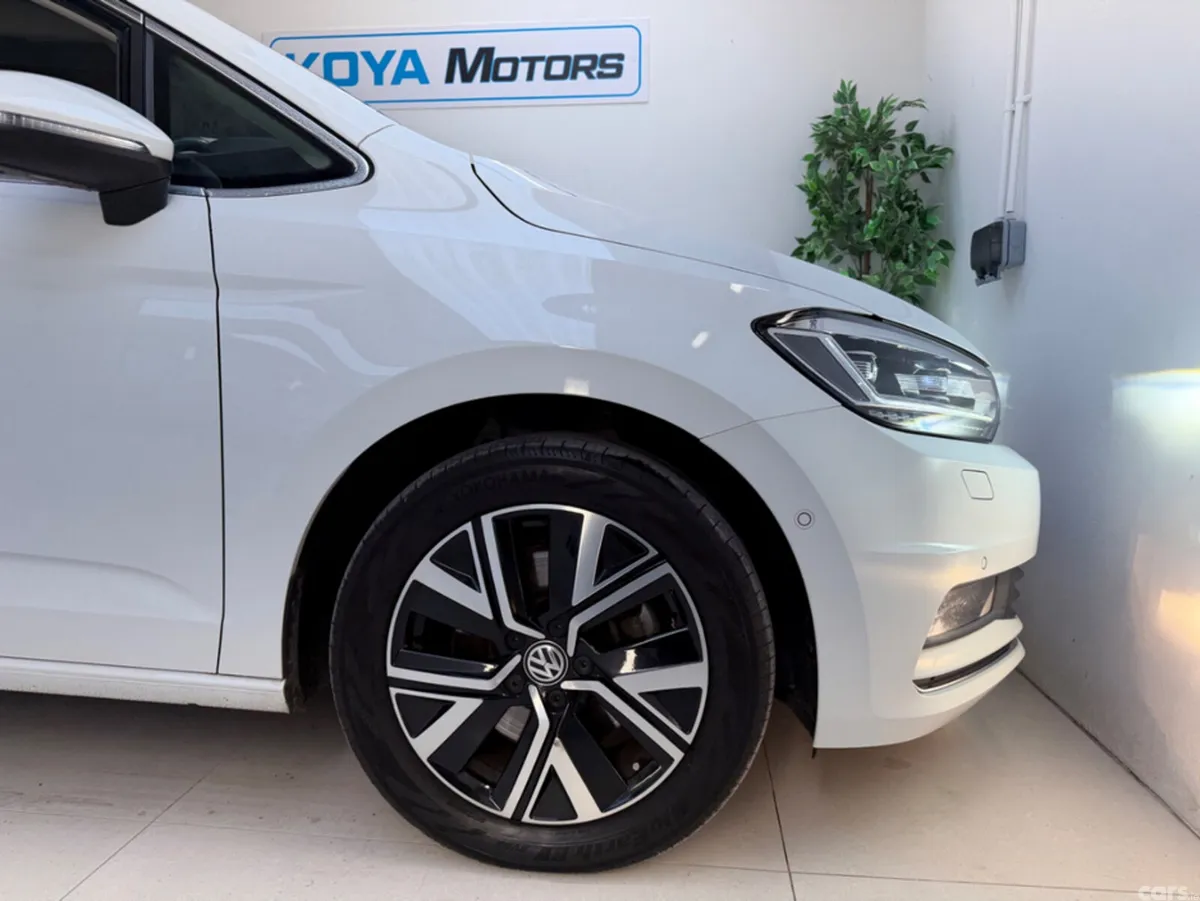 Volkswagen Touran MPV, Diesel, 2020, White