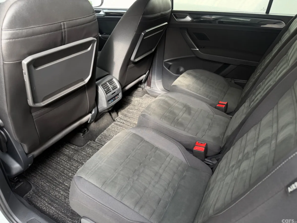 Volkswagen Touran MPV, Diesel, 2020, White