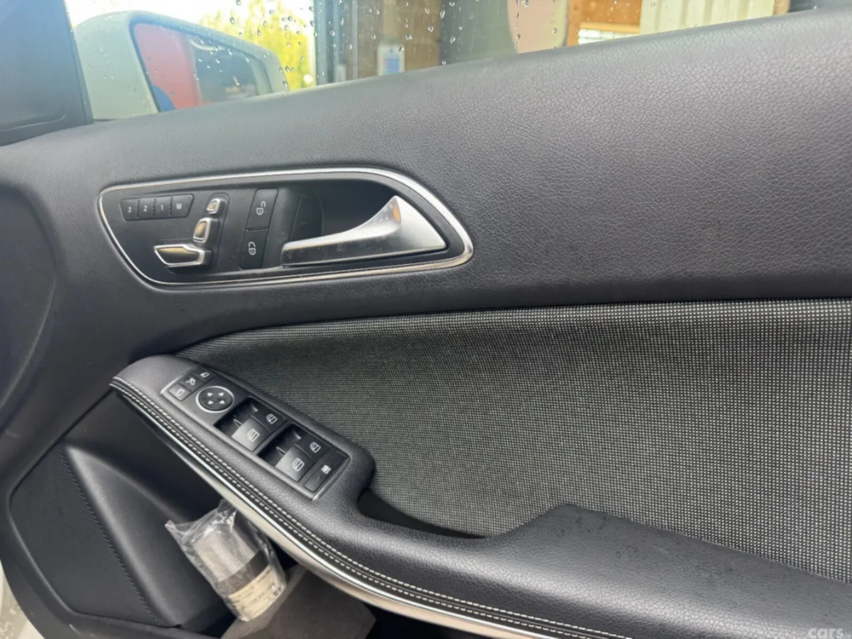 Mercedes-Benz A-Class Hatchback, Petrol, 2017, White
