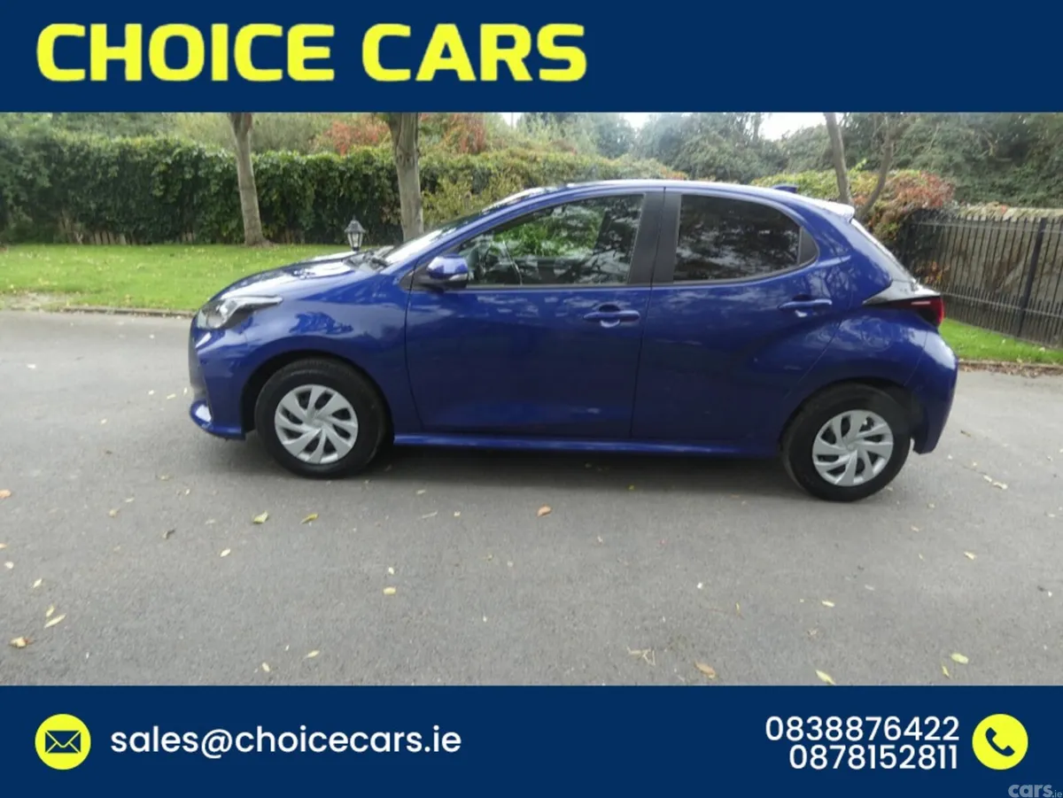 Toyota Yaris Hatchback, Petrol Hybrid, 2022, Blue