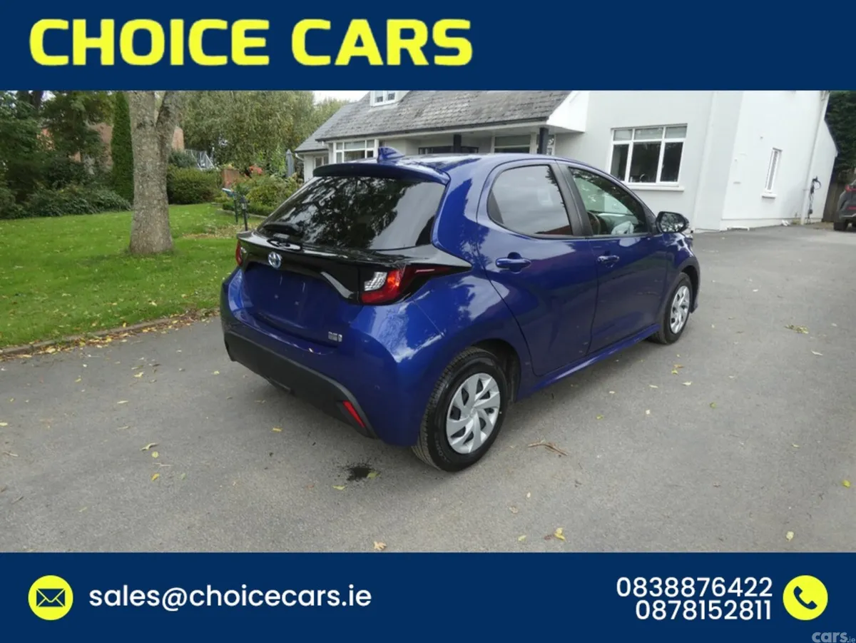 Toyota Yaris Hatchback, Petrol Hybrid, 2022, Blue