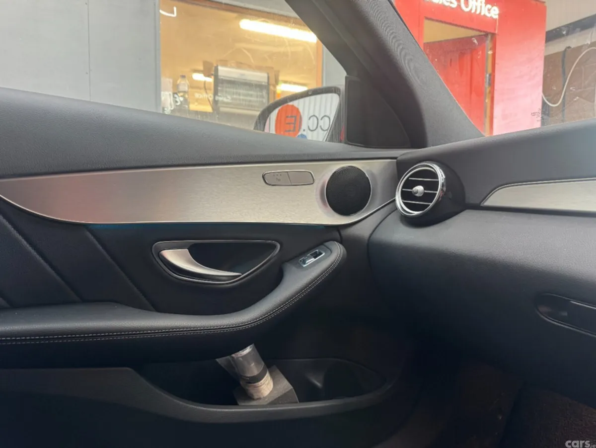 Mercedes-Benz C-Class Saloon, Petrol, 2018, Red