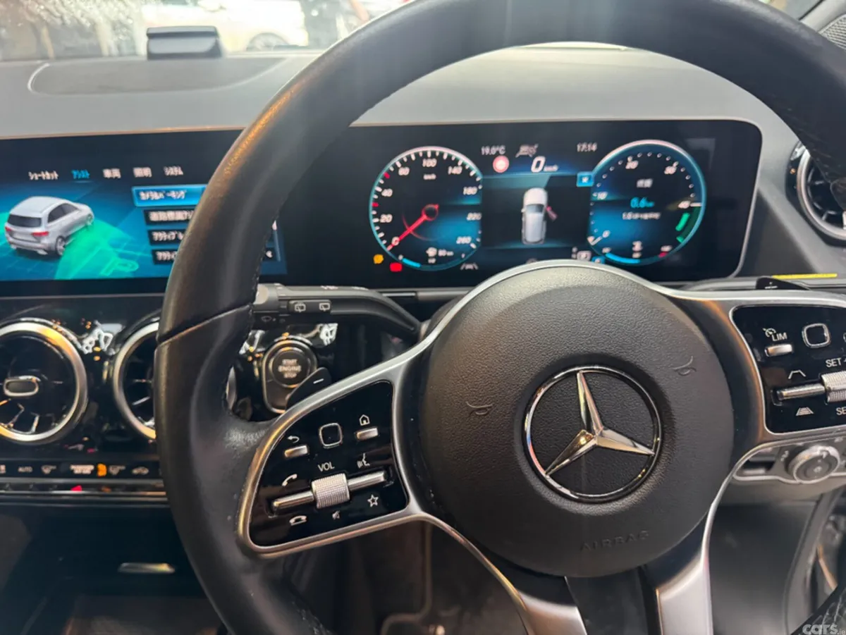 Mercedes-Benz B-Class Hatchback, Petrol, 2019, Grey