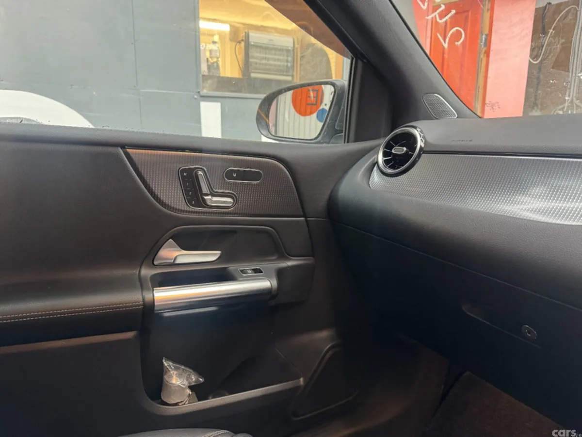 Mercedes-Benz B-Class Hatchback, Petrol, 2019, Grey