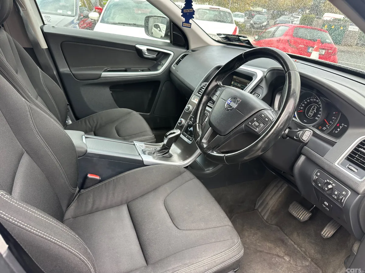 Volvo XC60 SUV, Diesel, 2014, White