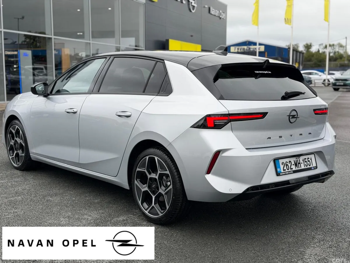 Opel Astra Hatchback, Diesel, 2026, Silver