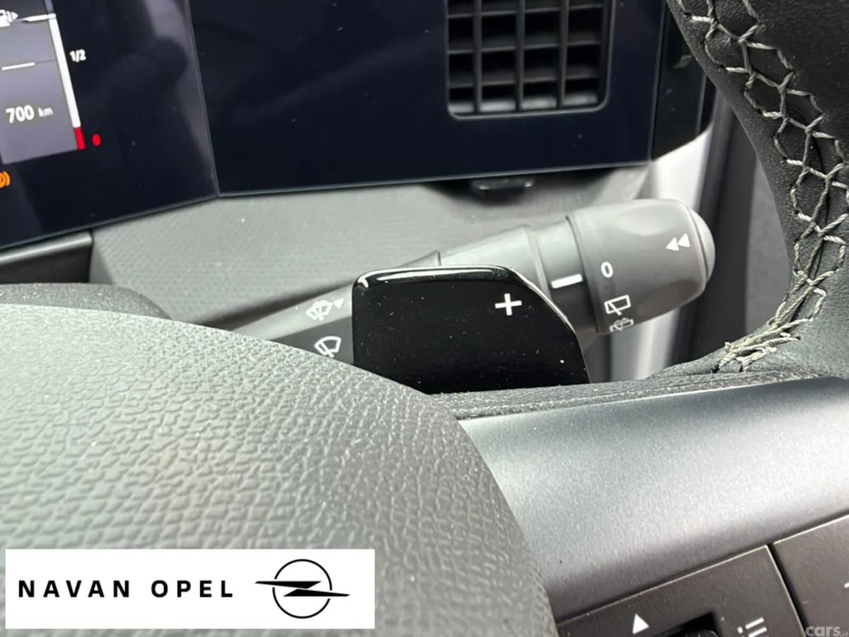 Opel Astra Hatchback, Diesel, 2026, Silver