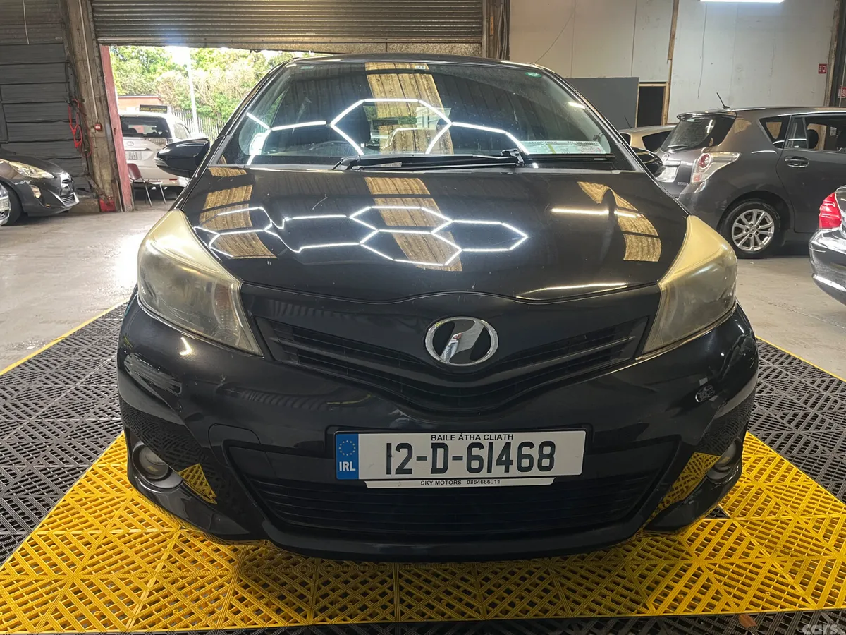 Toyota Vitz Hatchback, Petrol, 2012, Black