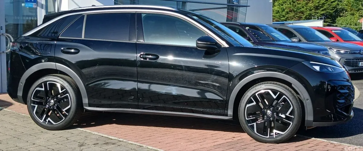 Volkswagen T-Roc Estate, Petrol, 2026, Black