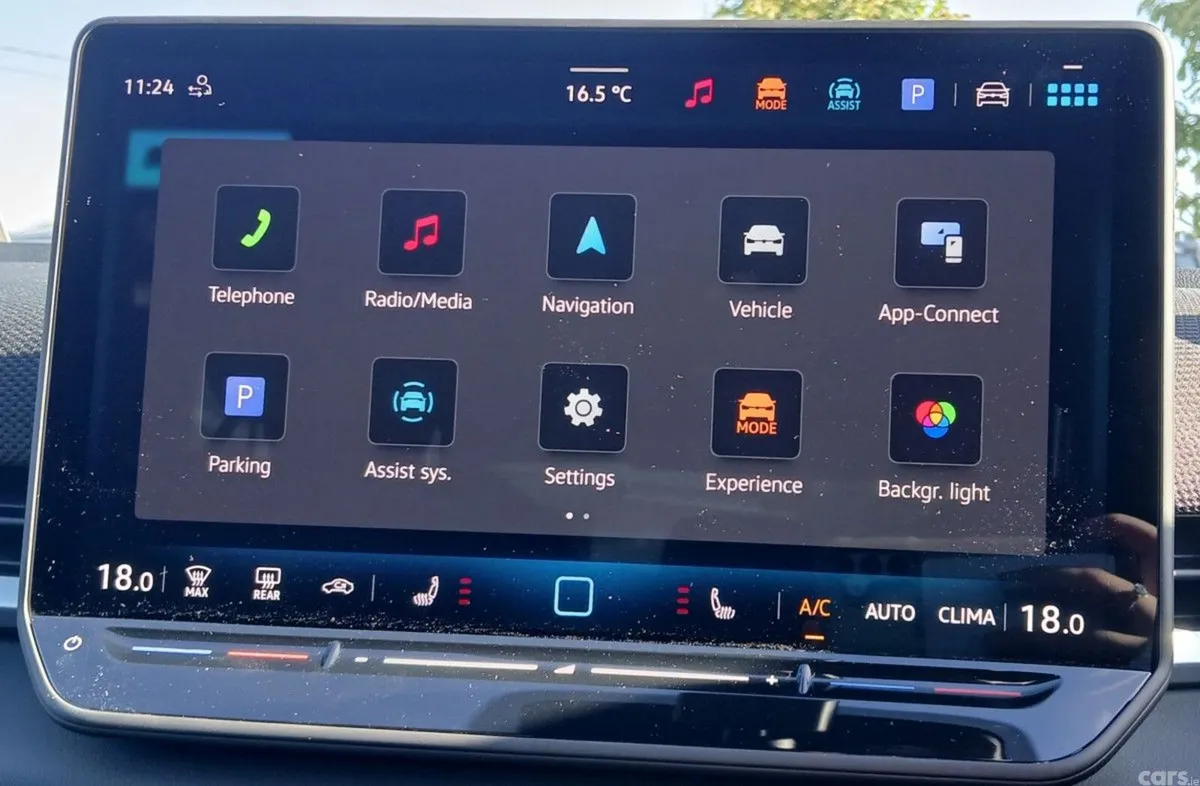 Volkswagen T-Roc Estate, Petrol, 2026, Black