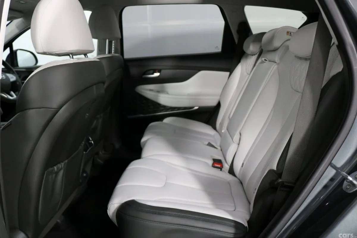 Hyundai Santa Fe SUV, Diesel, 2021, Green