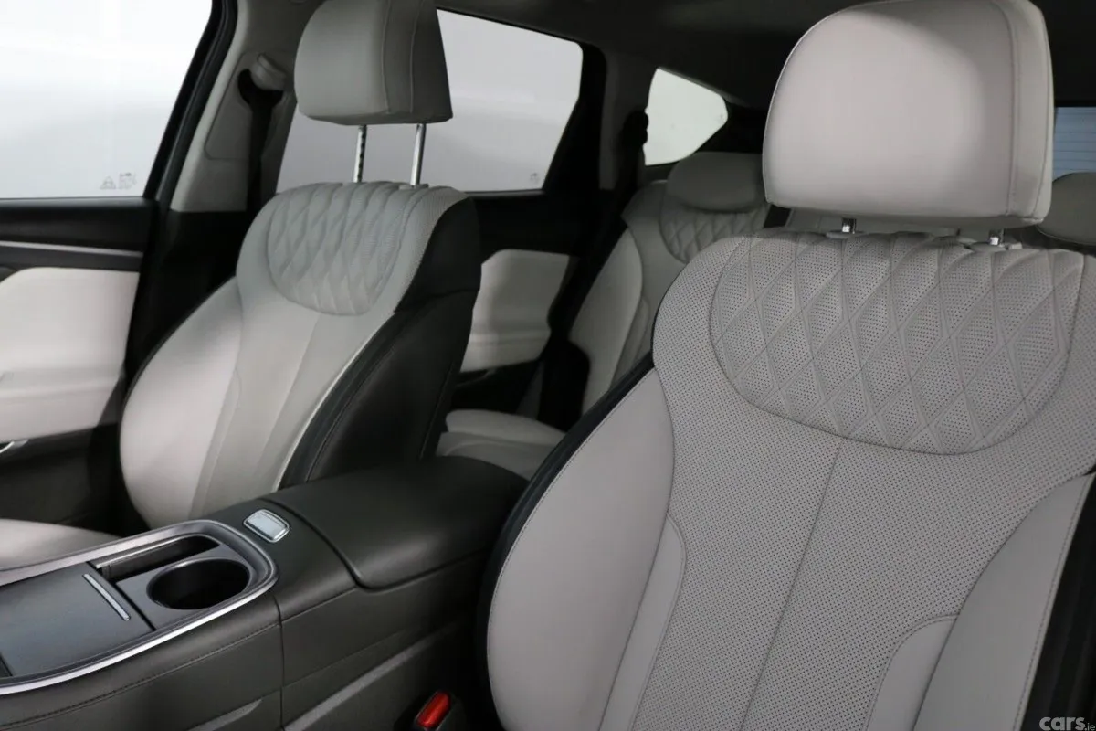 Hyundai Santa Fe SUV, Diesel, 2021, Green