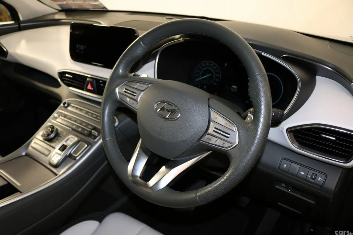 Hyundai Santa Fe SUV, Diesel, 2021, Green