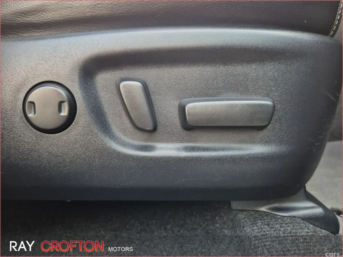 Toyota RAV4 SUV, Diesel, 2016, Red