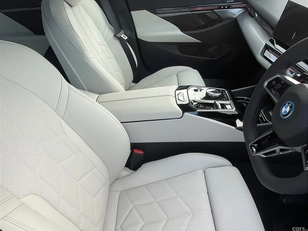 BMW 5-Series Saloon, Petrol Plug-in Hybrid, 2026, Grey