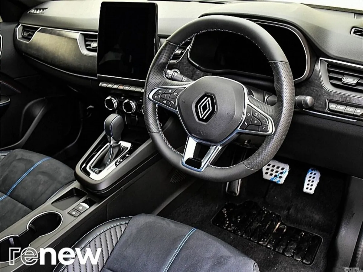 Renault Arkana Hatchback, Petrol, 2024, White