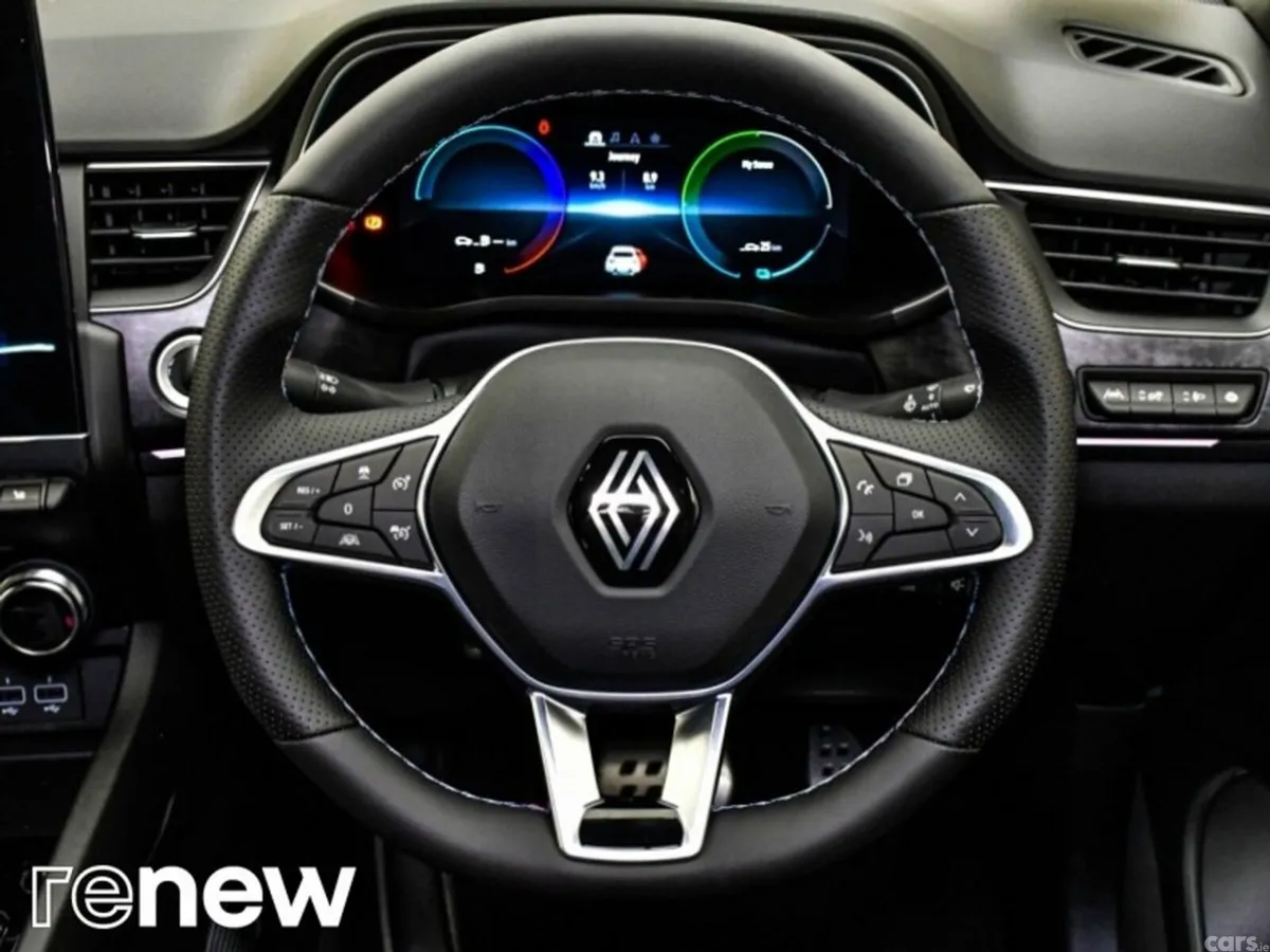 Renault Arkana Hatchback, Petrol, 2024, White