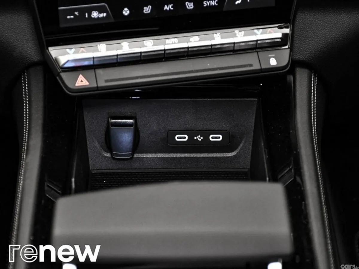 Renault Austral SUV, Petrol, 2025, Blue