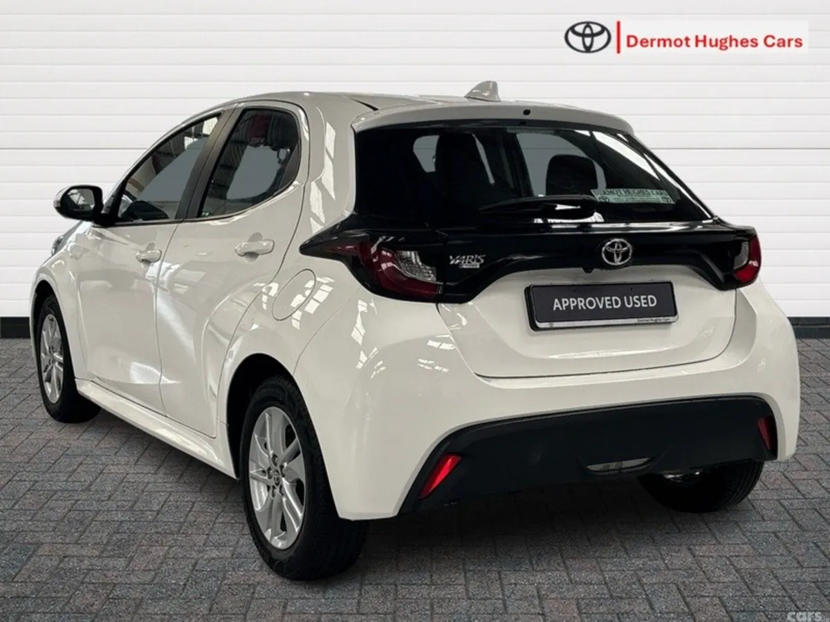 Toyota Yaris Hatchback, Petrol, 2023, White