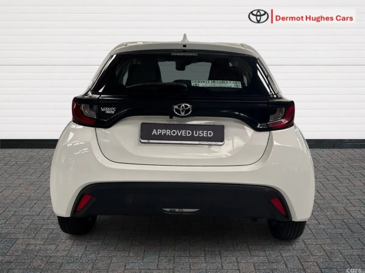 Toyota Yaris Hatchback, Petrol, 2023, White